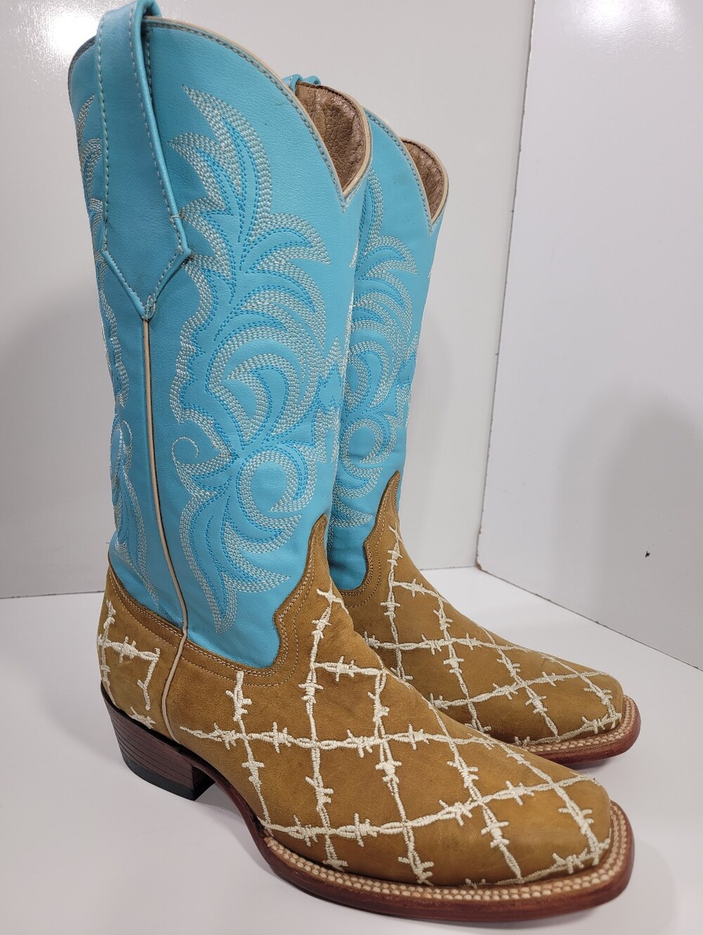 Ferrini Womens Barbed Wire Cowboy Boots Size 7.5 B Brown Turquoise Square Toe